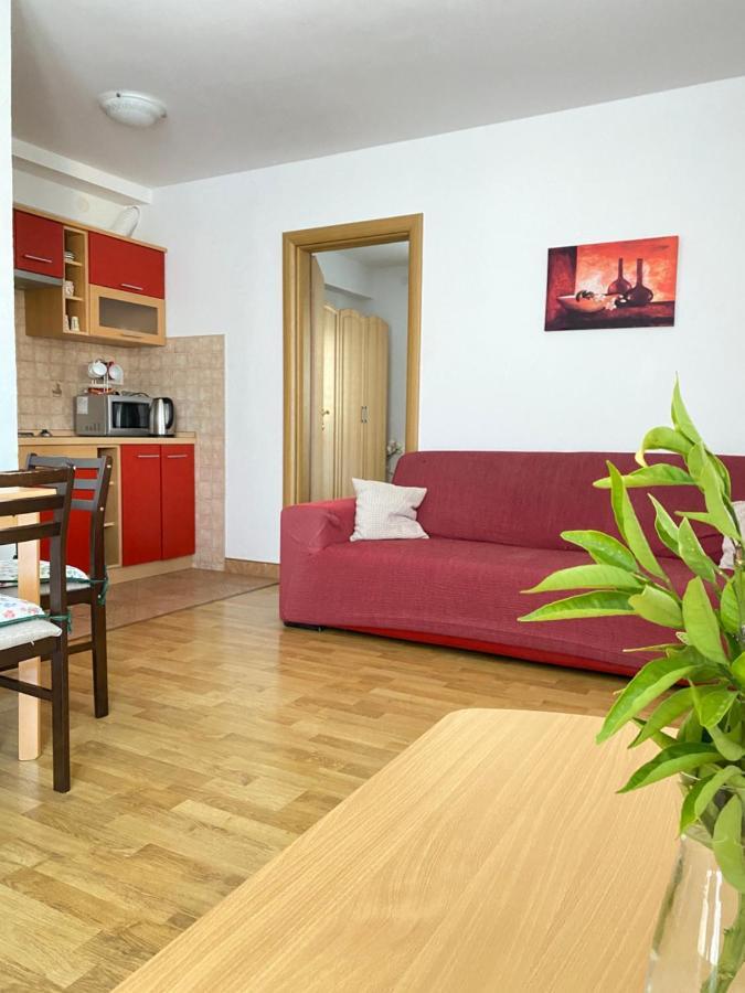 D.O.O. Yury Apartment 特罗吉尔 外观 照片