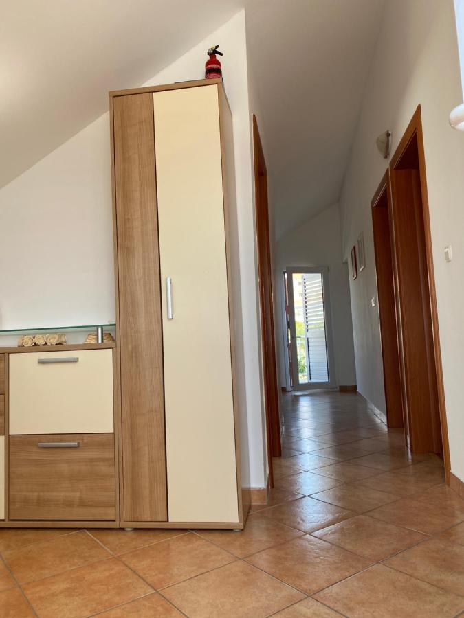 D.O.O. Yury Apartment 特罗吉尔 外观 照片