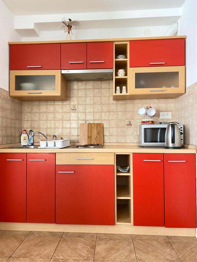 D.O.O. Yury Apartment 特罗吉尔 外观 照片