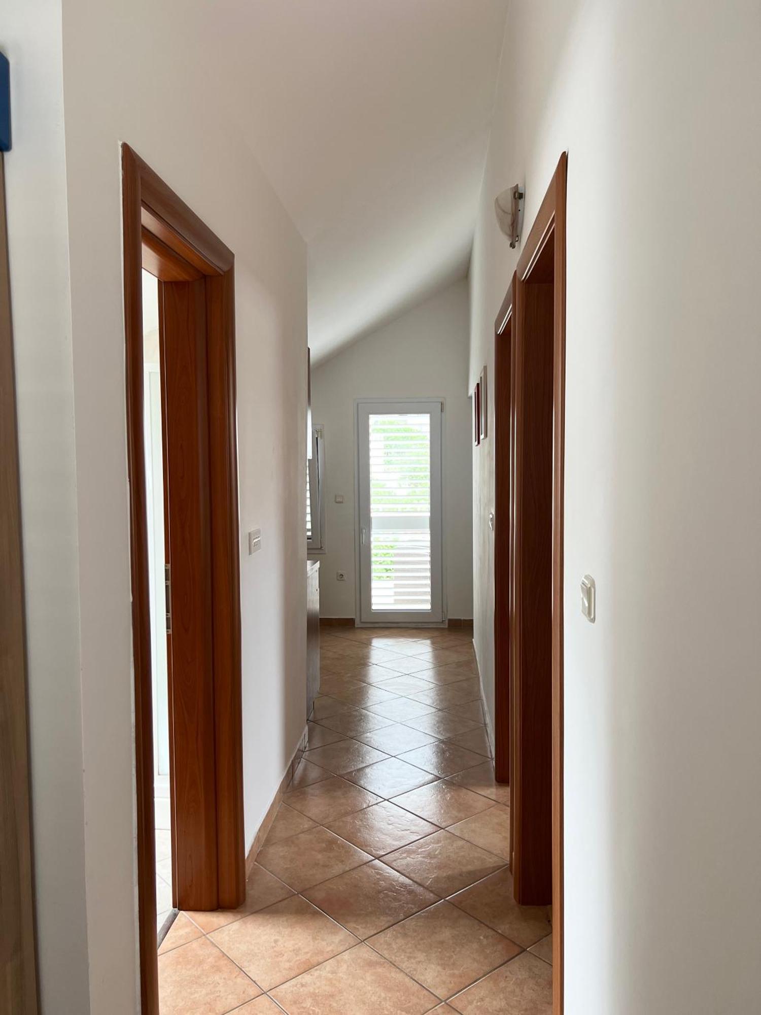 D.O.O. Yury Apartment 特罗吉尔 外观 照片